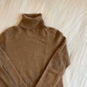 Neiman Marcus cashmere sweater Large- light brown/camel color